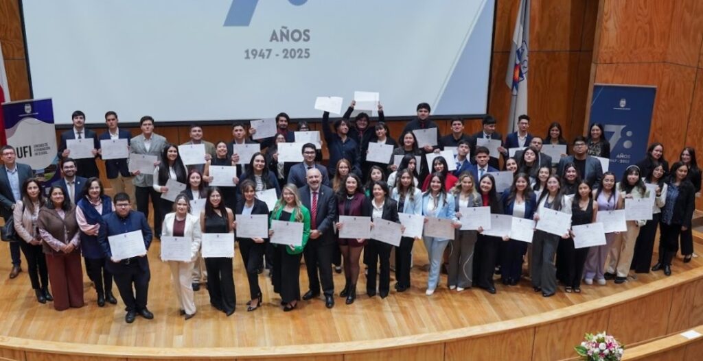 UFI realizó ceremonia de titulación a egresados/as de diplomados “Emprendimiento y Liderazgo” y “Habilidades Sociales e Inserción Laboral”